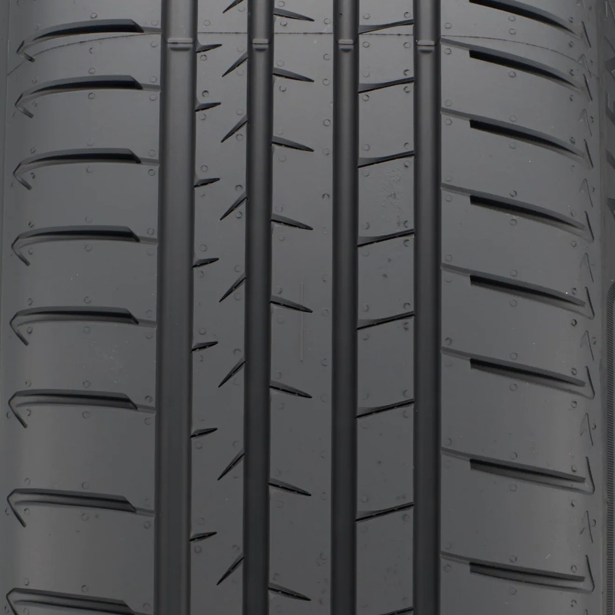 Pneu Run Flat 245/40 R21 Bridgestone Alenza 001 | Achei Pneus